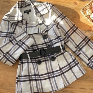 Suzy Shier Rain jacket. SzM